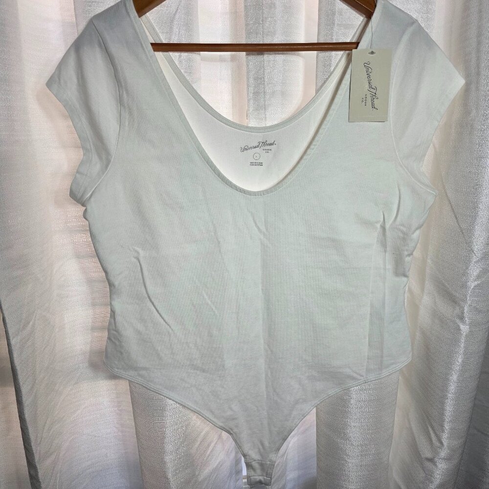 Universal Threads Voop Bodysuit  White Large NWT